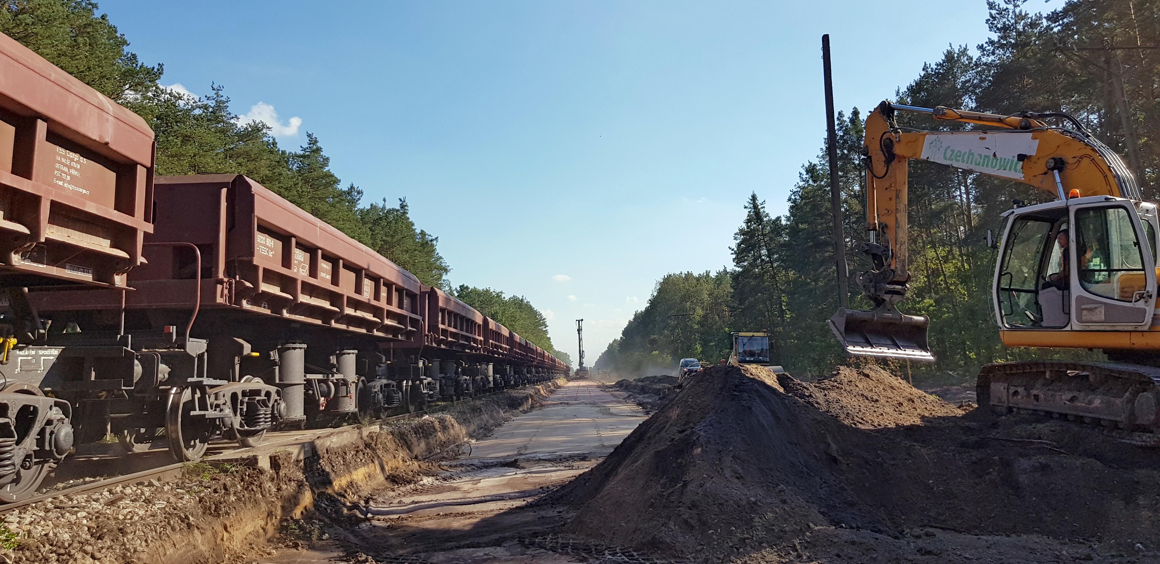 Prace budowlane na torze kolejowym, Radom - Construcții feroviare