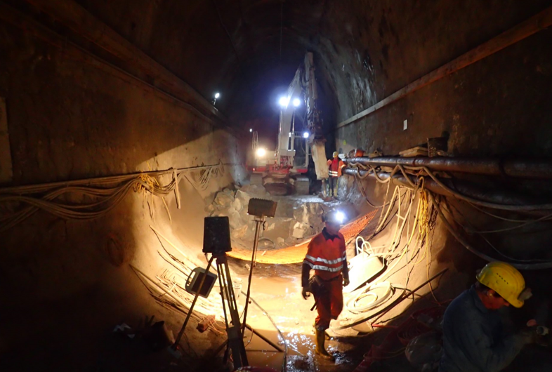 Sanierung Bosrucktunnel - Construcția de tunele