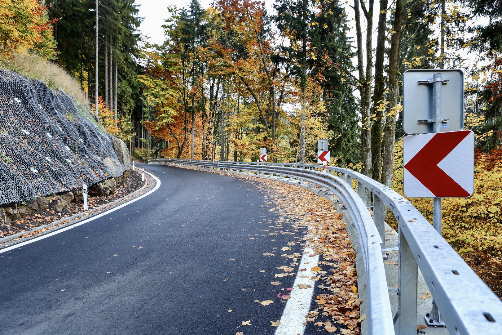 Silnice II/210 – modernizace úseku lom–Podstrání - Construcția de drumuri & poduri