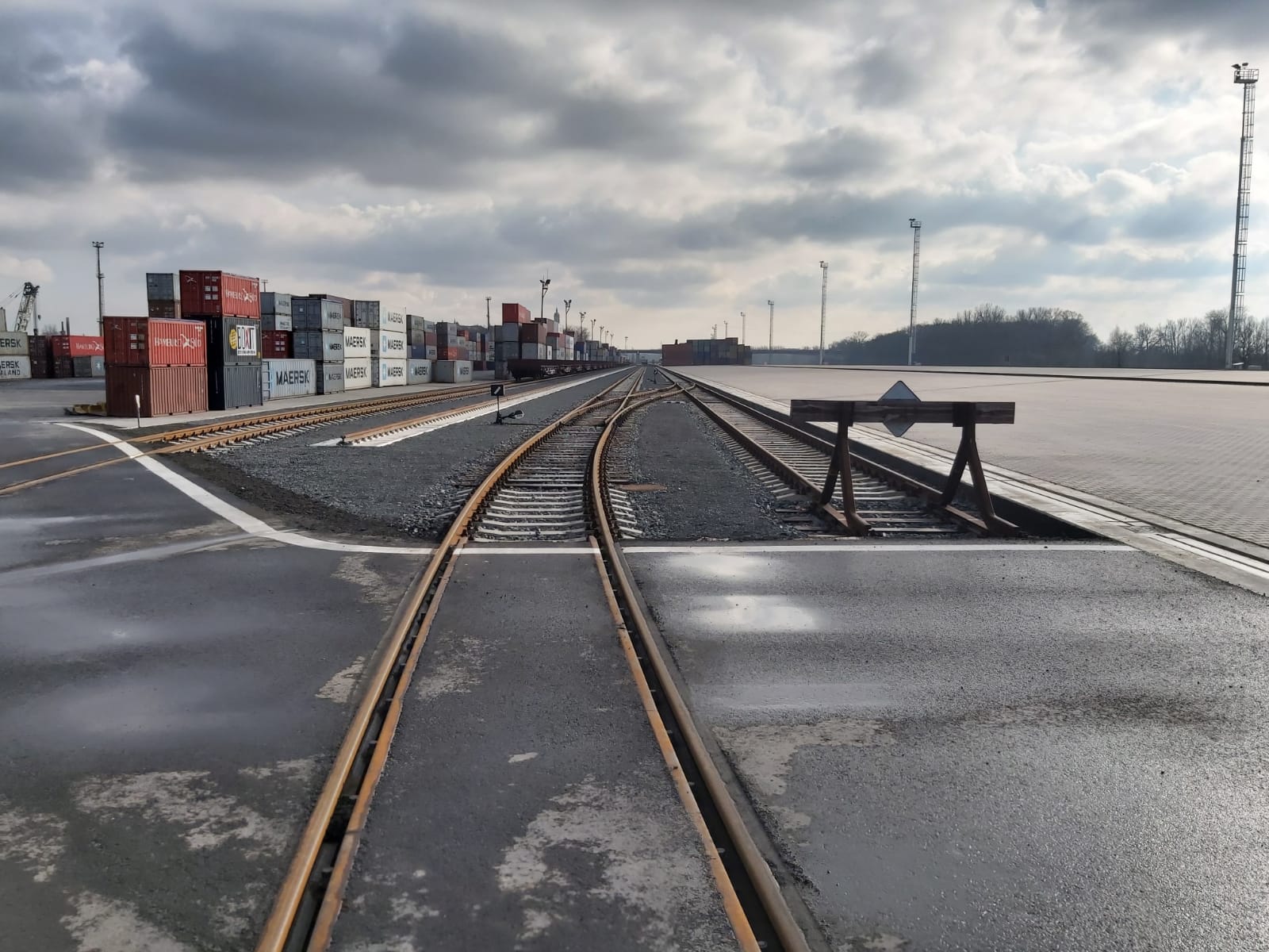 Mělník – ekologizace kontejnerového terminálu - Construcția de drumuri & poduri
