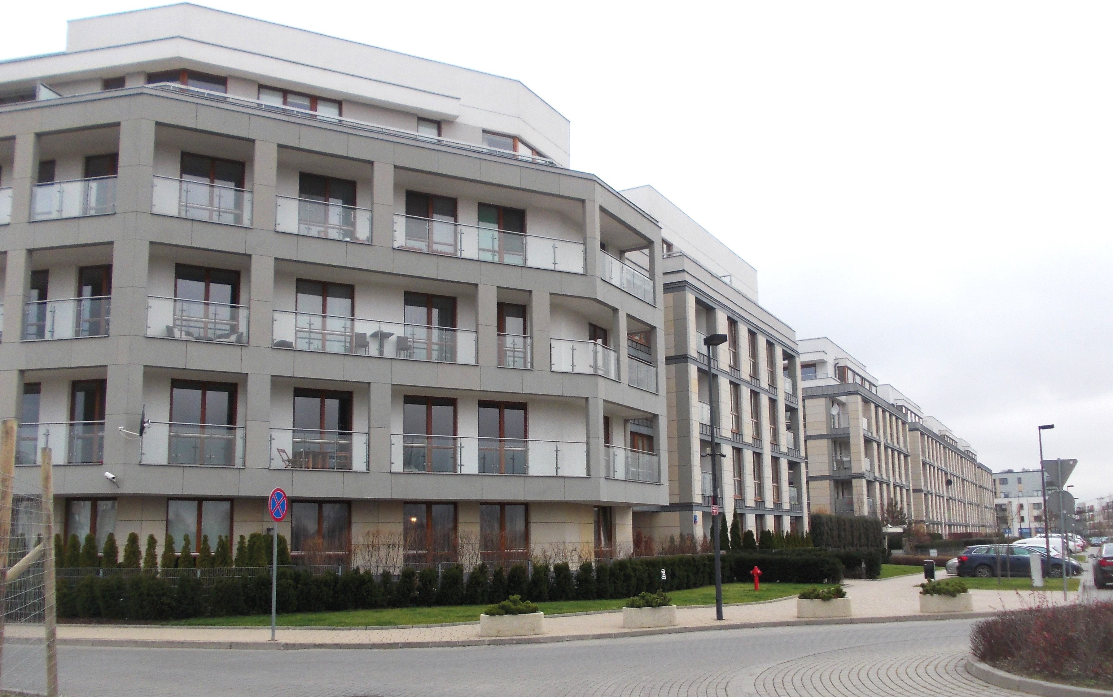Zespół Mieszkaniowy Wilanów ONE w Warszawie - Construcții industriale