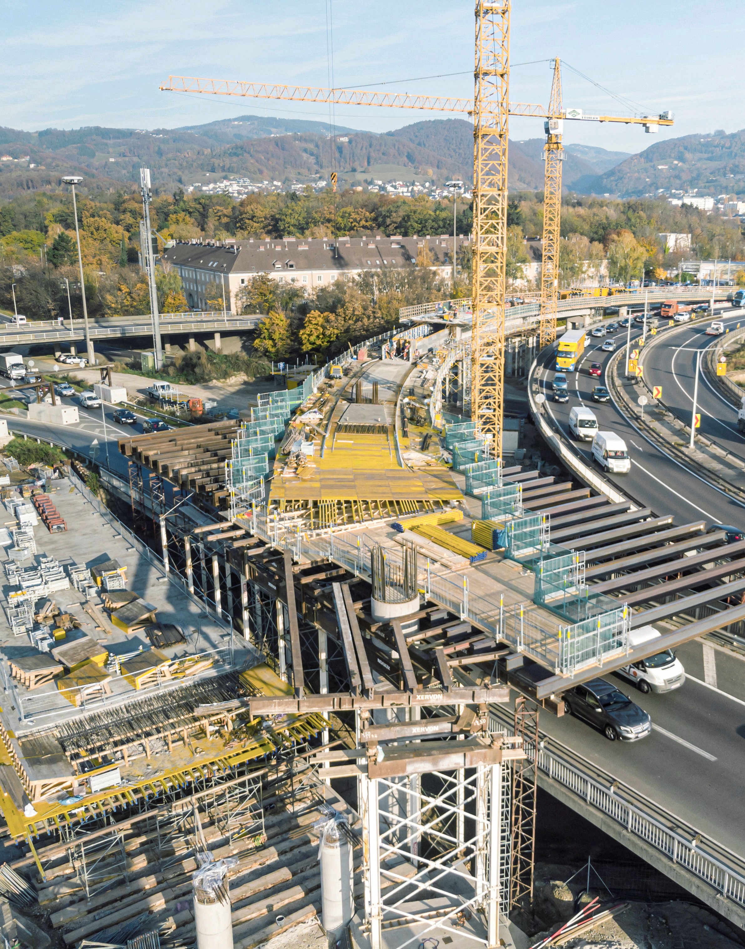 Mehr über Referenzprojekte im persönlichen Gespräch - Construcția de drumuri & poduri