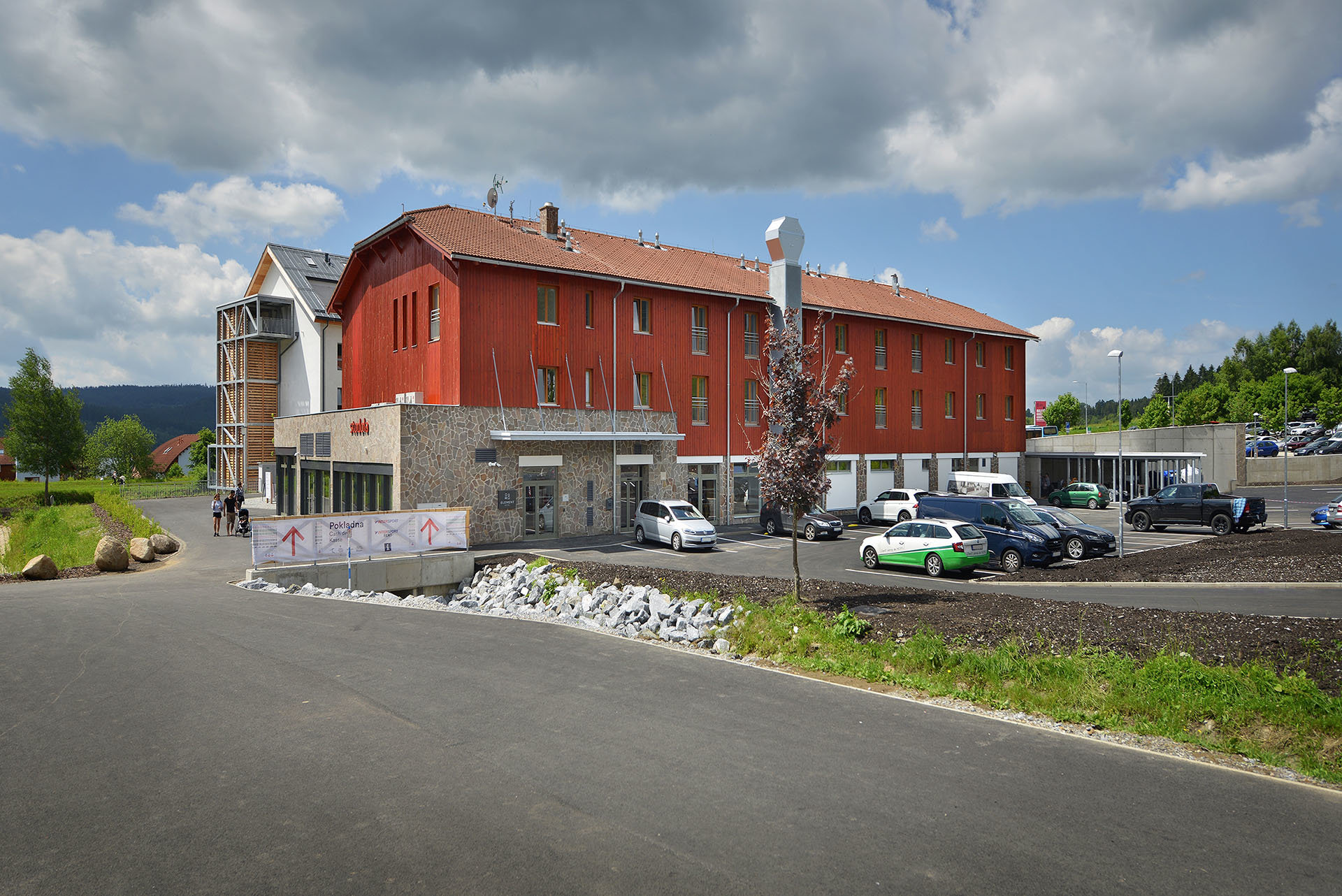 Lipno nad Vltavou – Hotel Element a Chata Lanovka  - Construcții industriale