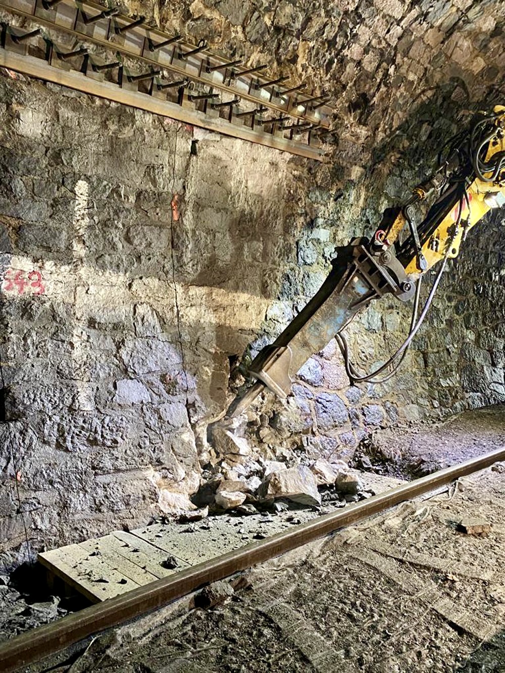 Rekonstrukce Bečovského tunelu na trati Mariánské Lázně – Karlovy Vary - CZ