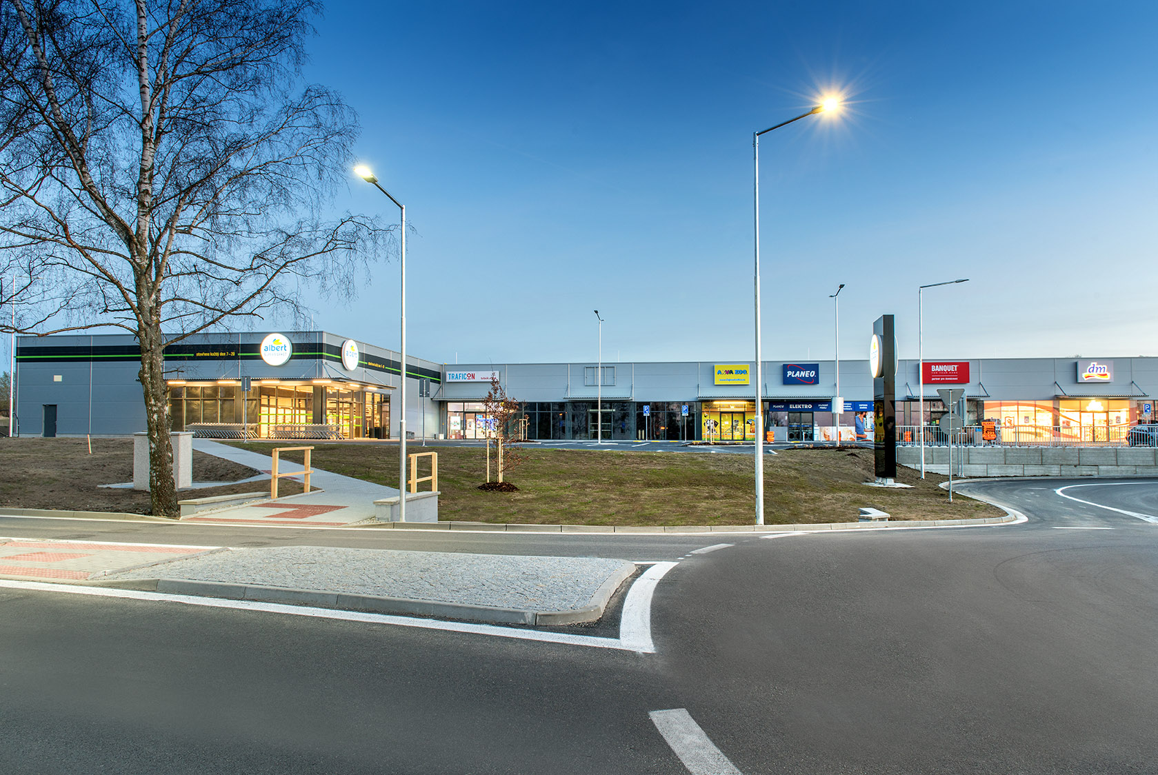 Milevsko – obchodní centrum - Construcții industriale