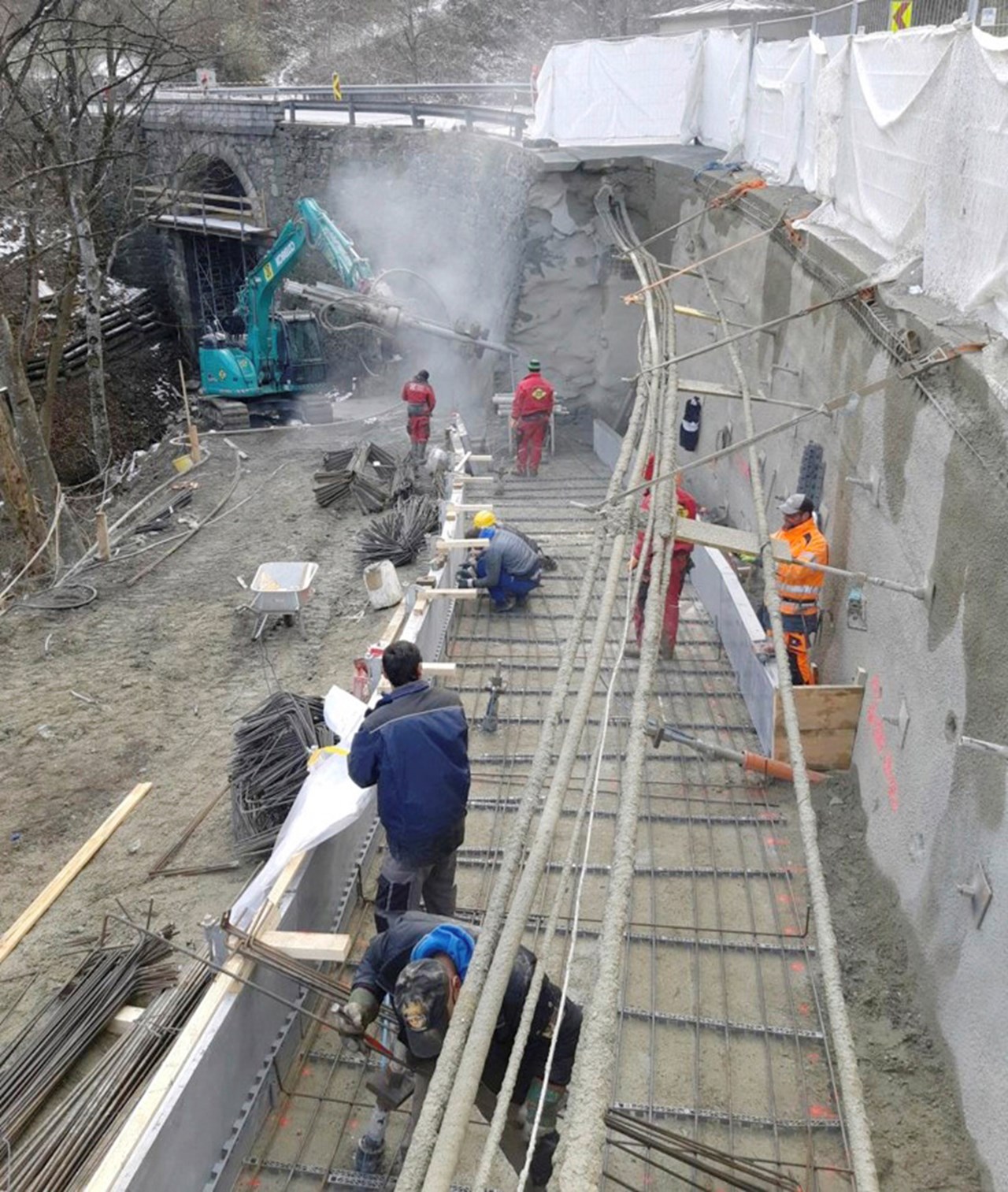 Tiefbau-Arbeiten, Mairtalbrücke - Construcții civile Tiefbau-Arbeiten, Mairtalbrücke - Construcții civile