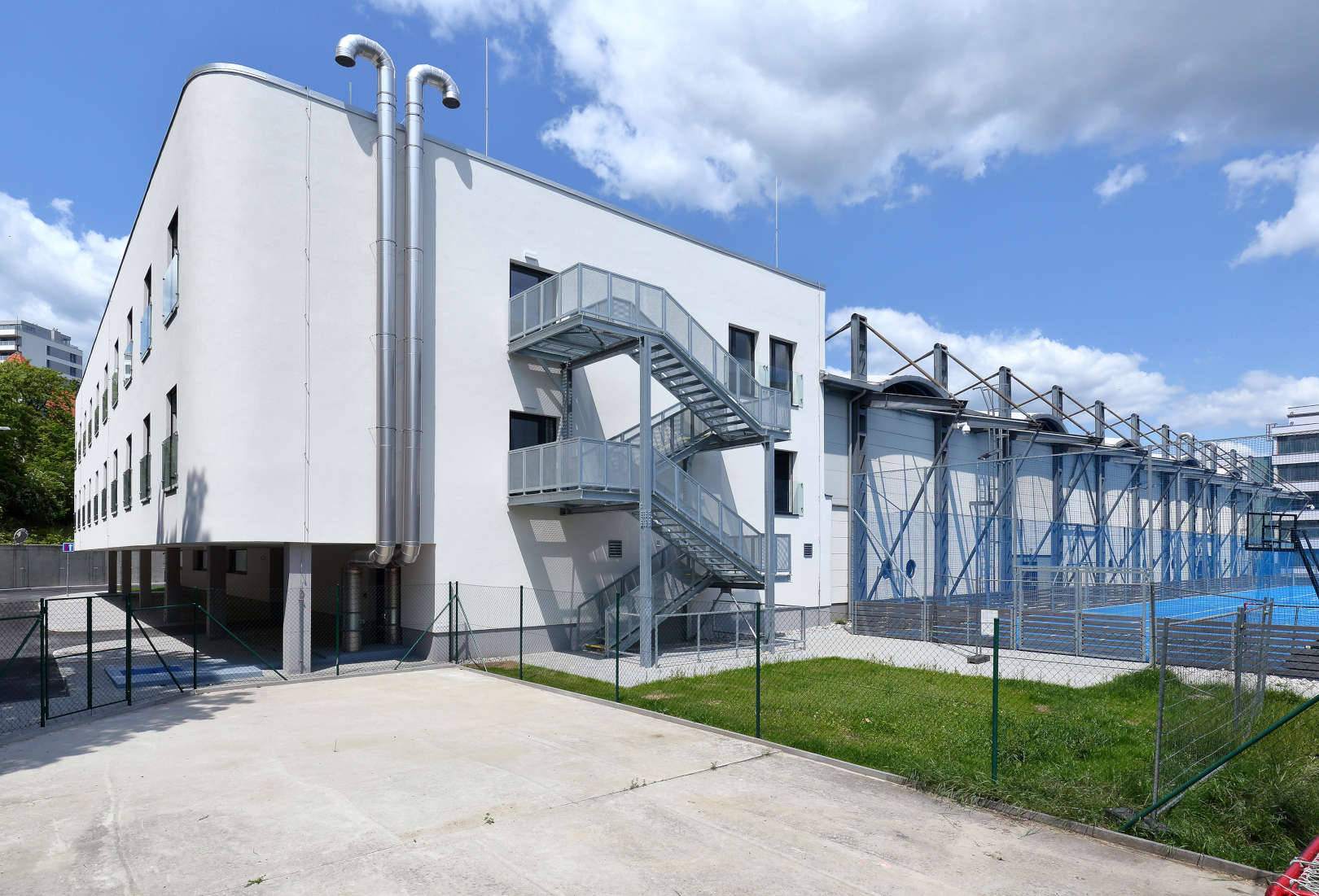 Ubytovací zařízení u zimního stadionu  v Plzni - Construcții industriale