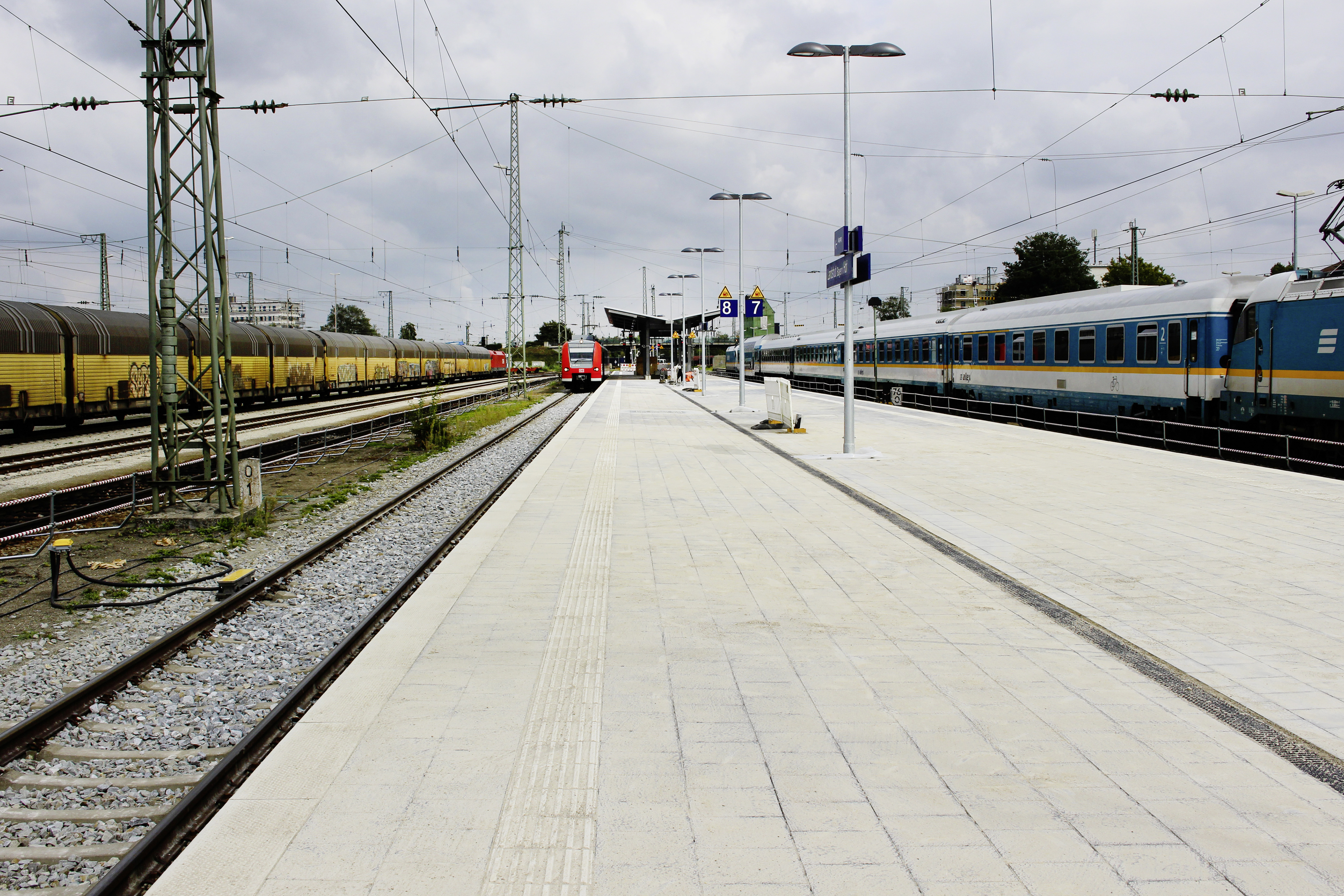 Bahnsteig, Landshut - Construcții civile