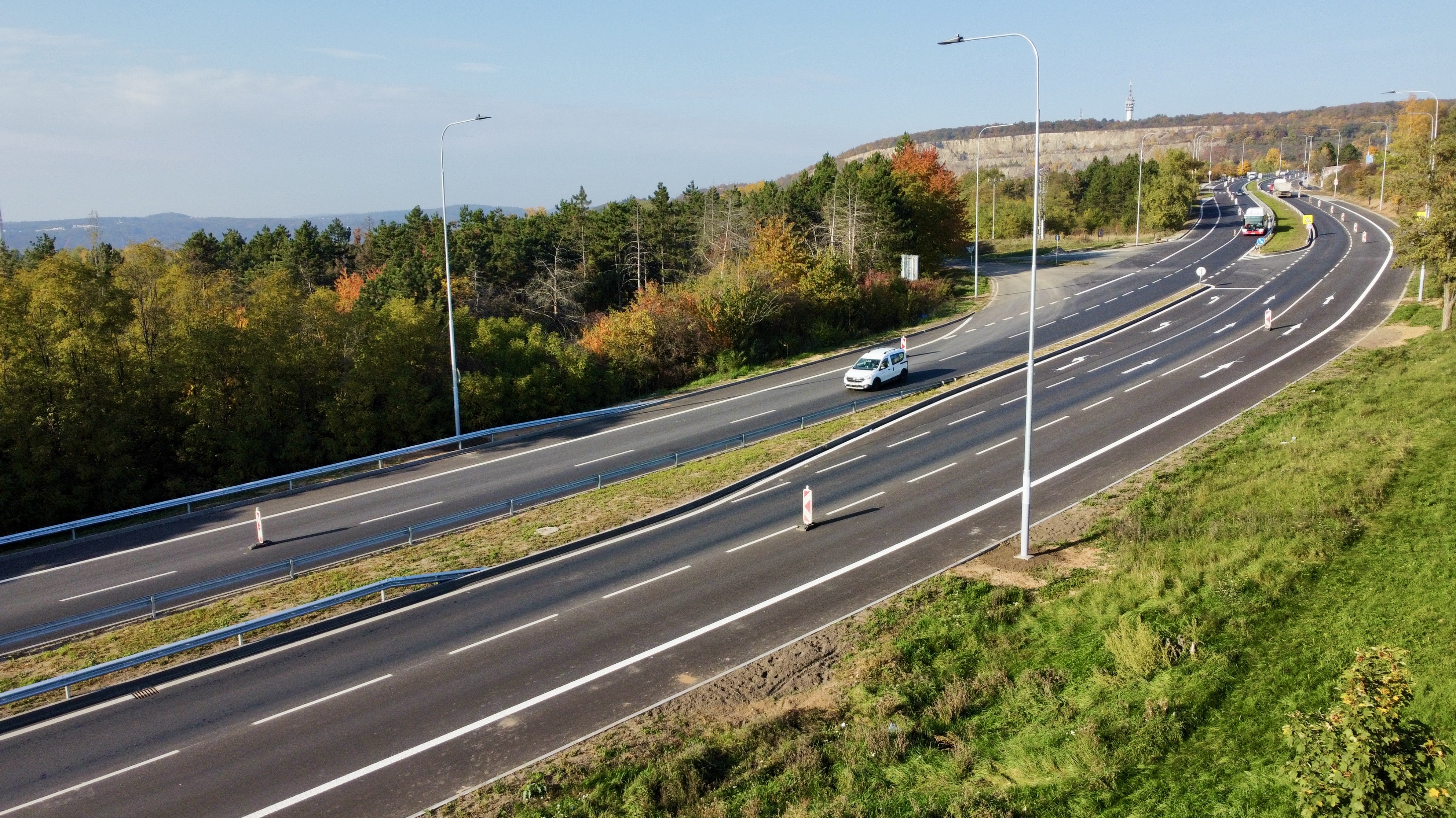 Brno – rekonstrukce ul. Jedovnická - Construcția de drumuri & poduri