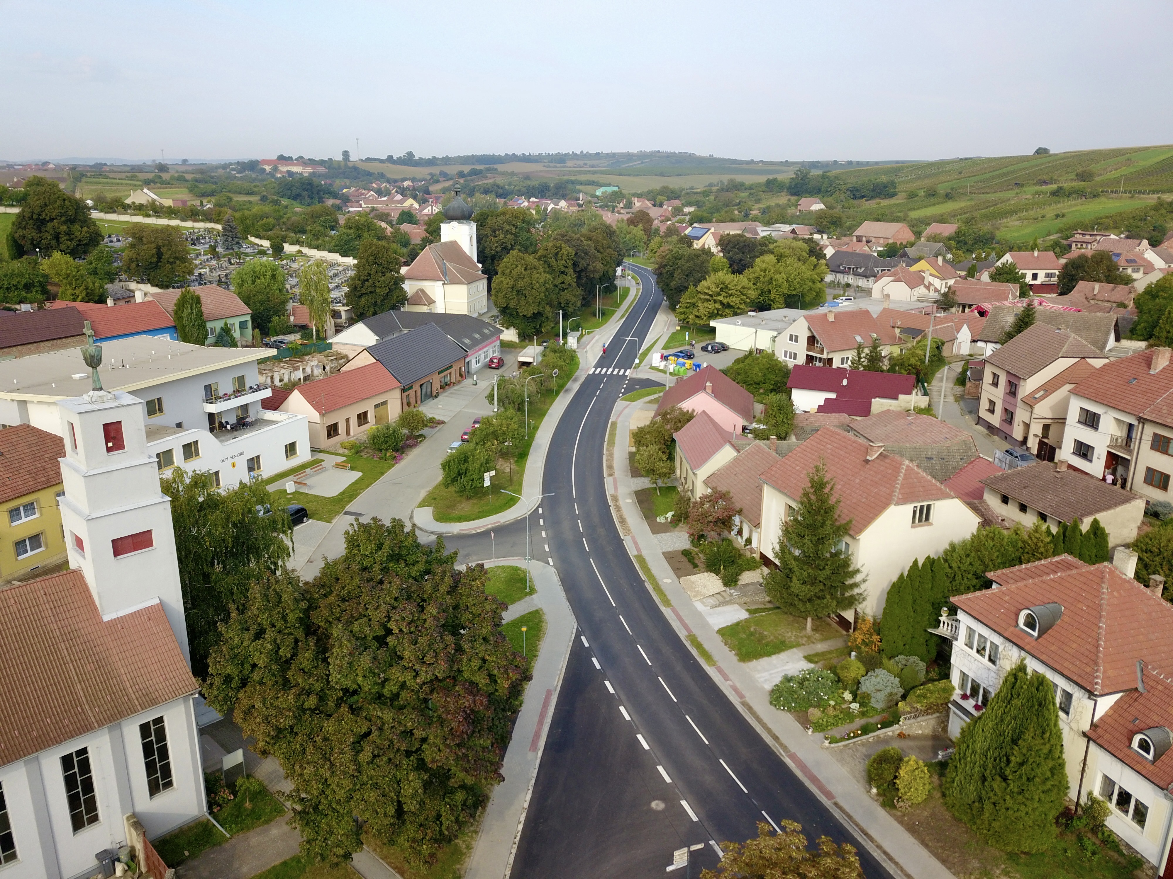 Silnice II/422 –  rekonstrukce úseku Svatobořice-Mistřín – křižovatka se silnicí II/380 - Construcția de drumuri & poduri