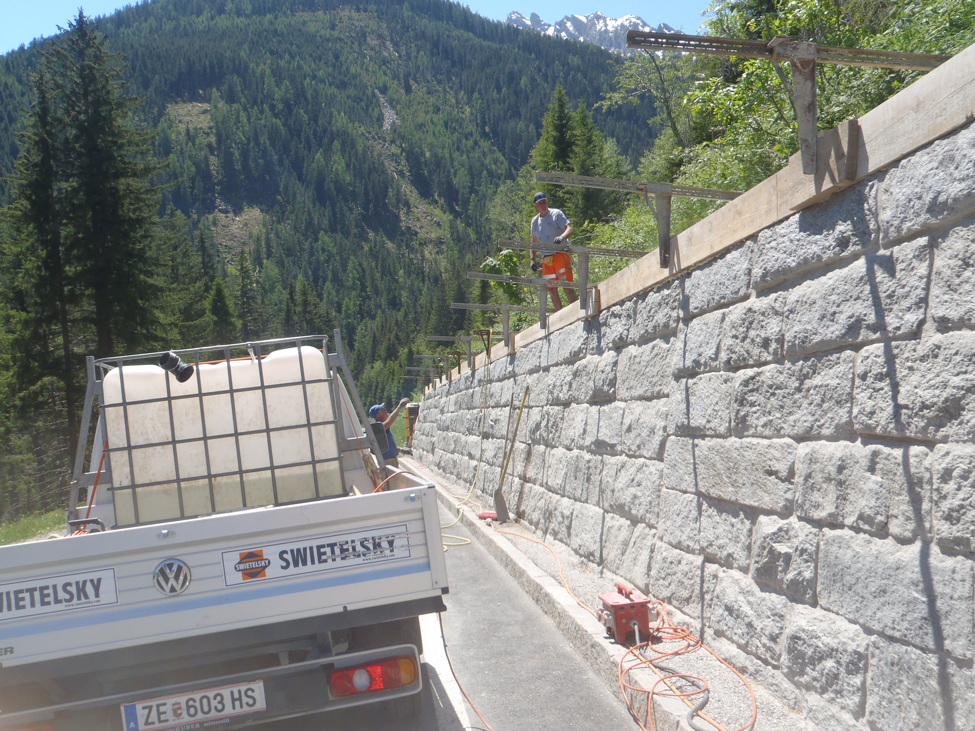 Mauersanierung an der Gerlos Alpenstraße in Krimml - Construcția de drumuri & poduri