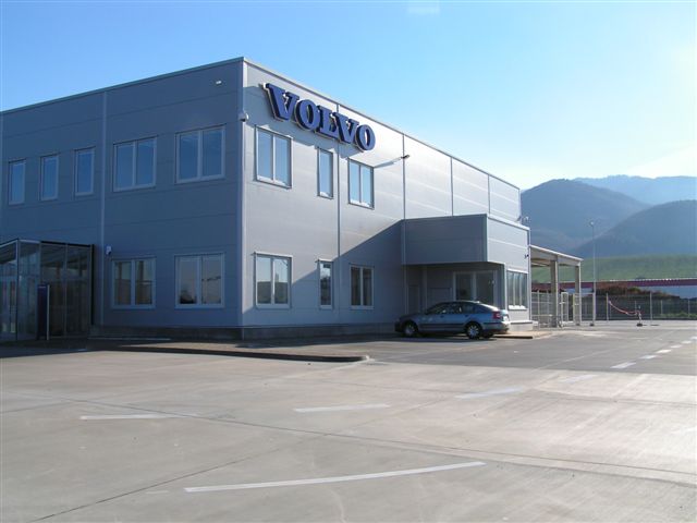 Predajné a servisné centrum VOLVO Truck Strečno / priemyselné a energetické stavby - Construcții industriale