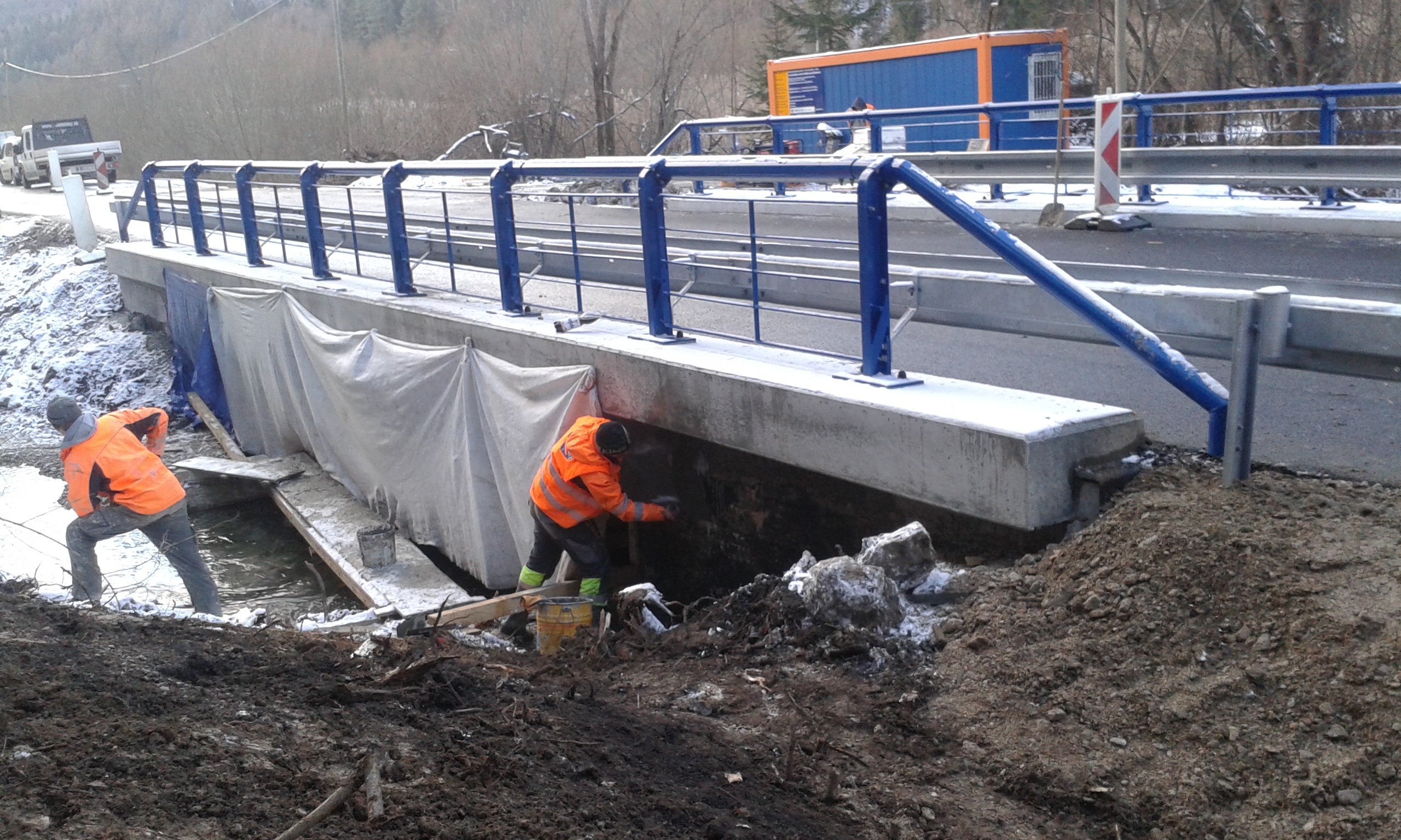 Rekonštrukcia mostného objektu č. 51819-008 v extraviláne obce Kláštor pod Znievom - Construcția de drumuri & poduri