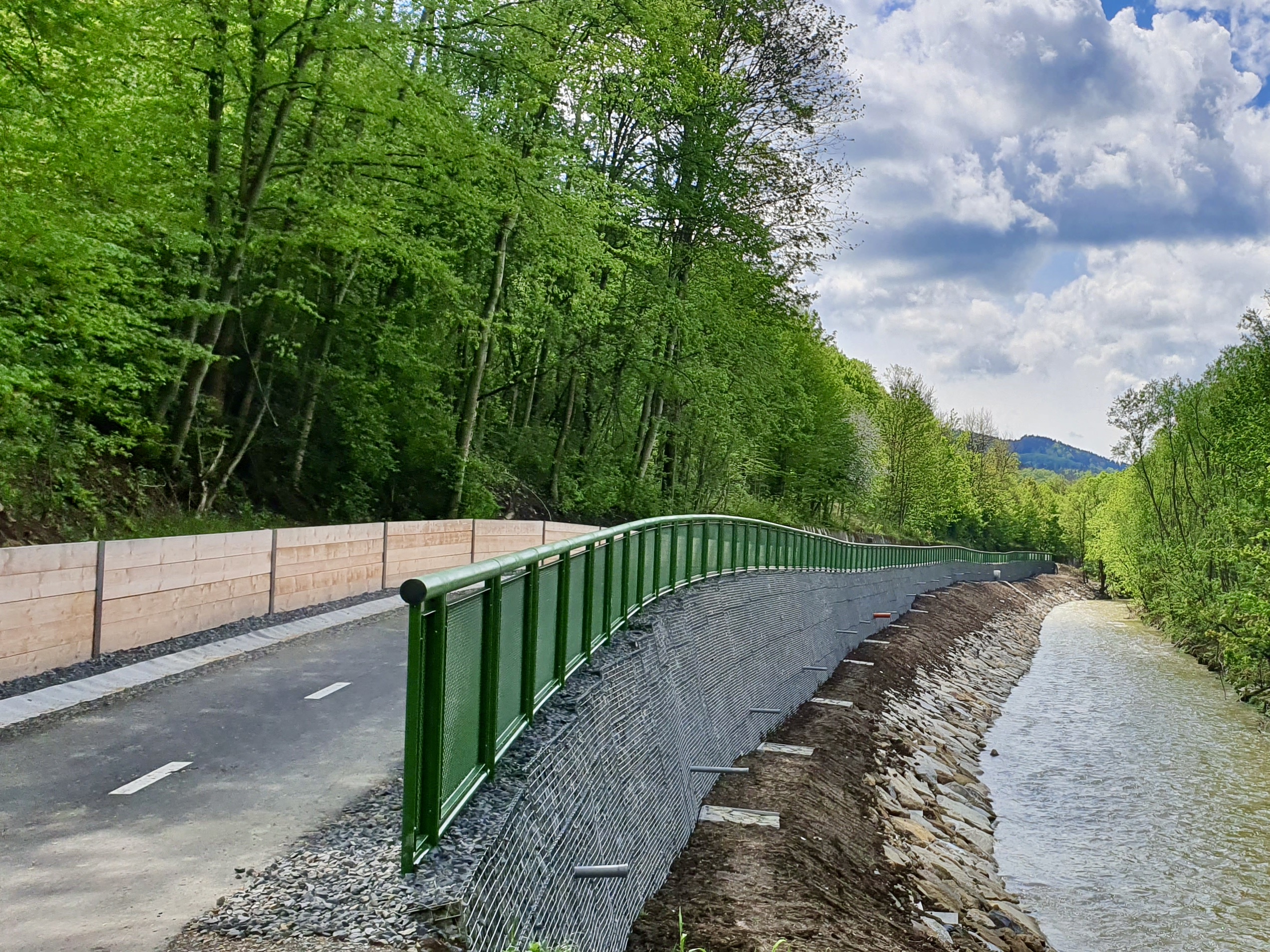Cyklostezky Hornolidečska - Construcția de drumuri & poduri