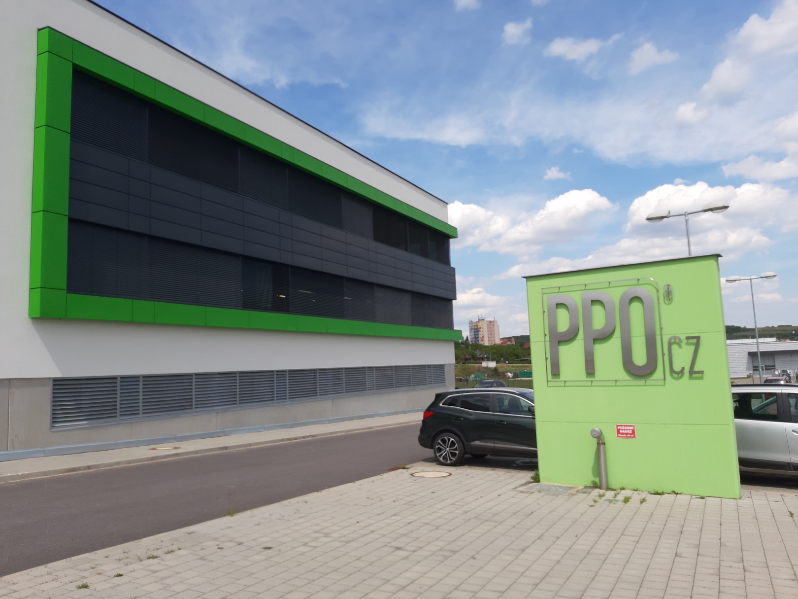 Znojmo – výrobní hala a vývojové centrum  PPO Group CZ - Construcții industriale