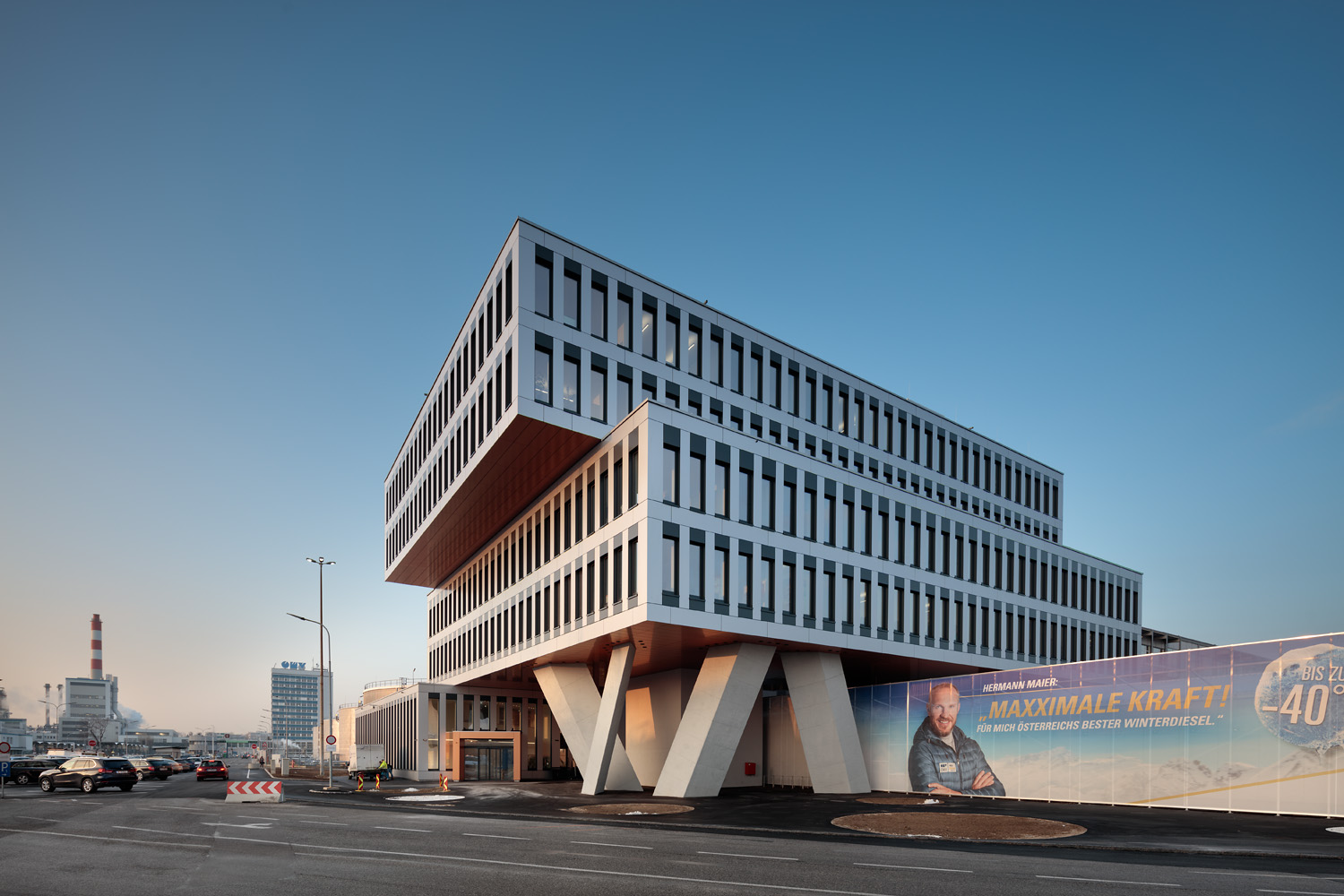 Büro OMV Schwechat - Construcții industriale