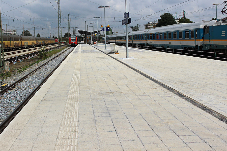 Bahnsteig Hauptbahnhof Landshut - Construcții civile