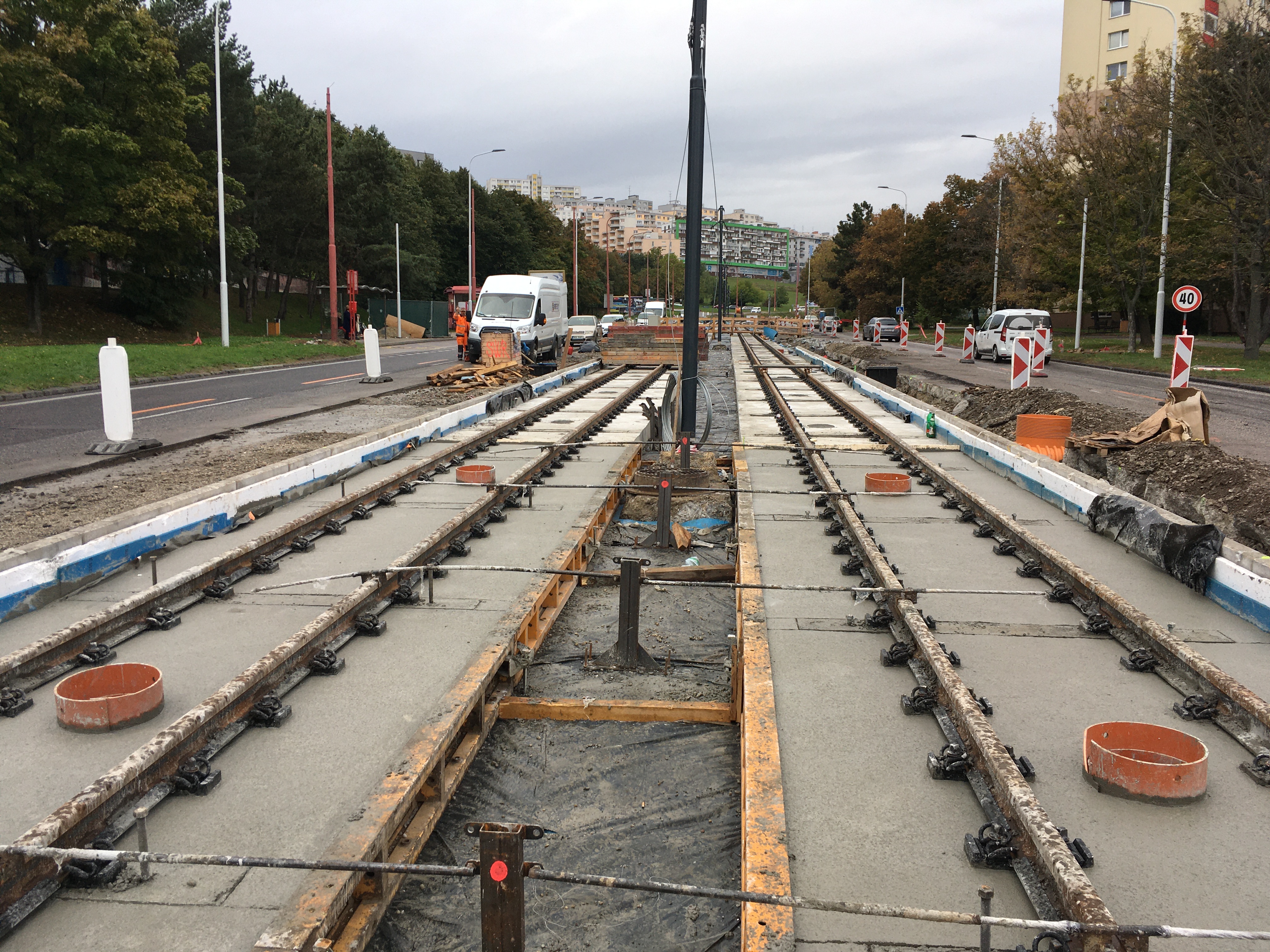 Tramvajová trať Dúbravsko – Karloveská radiála  - Construcții feroviare