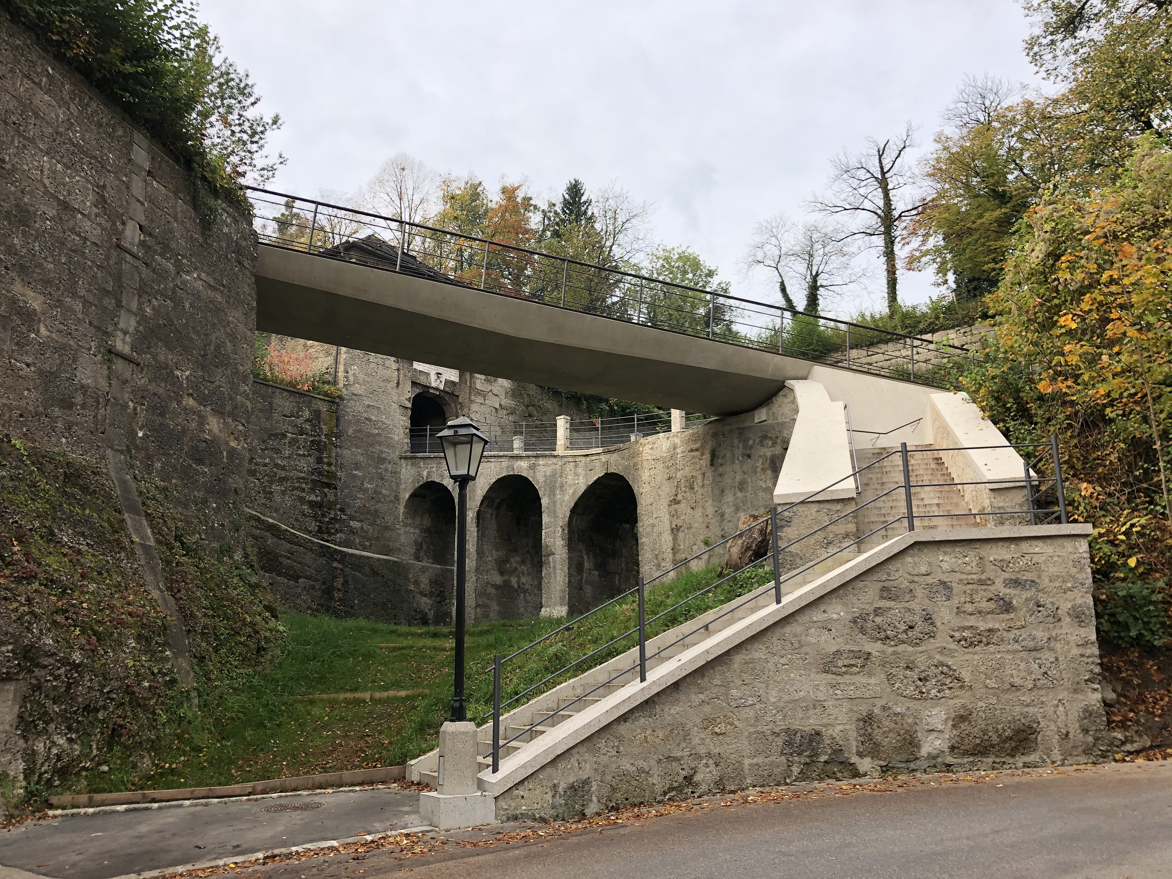 Neuba Brücke Monikapforte am Mönchsberg, Salzburg - Construcția de drumuri & poduri