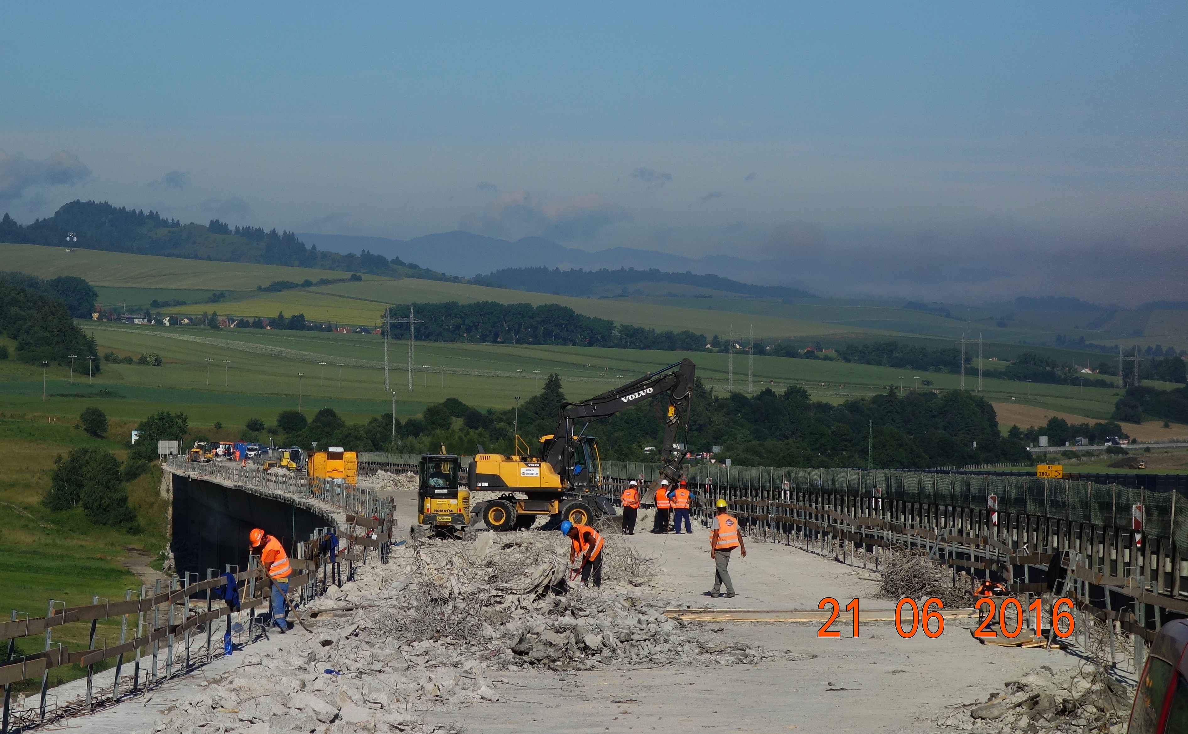 Oprava diaľničného mosta ev. č. D1-220 Podtureň (1 038 m) - Construcția de drumuri & poduri